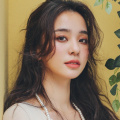 练歌厅:火辣的女人们